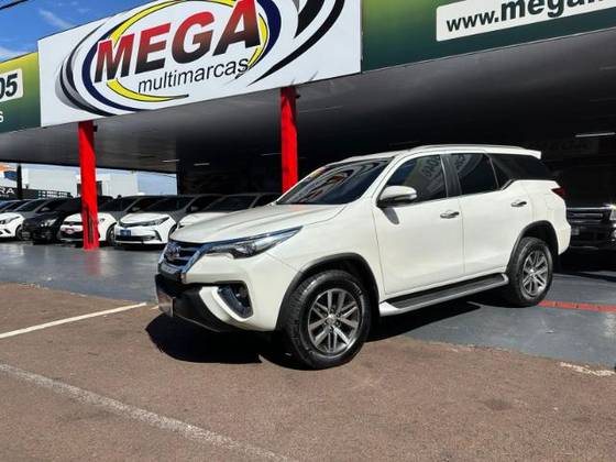 TOYOTA HILUX SW4 2.8 SRX 4X4 16V TURBO INTERCOOLER DIESEL 4P AUTOMÁTICO